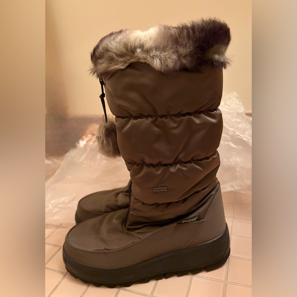 Pajar Brown Winter Boots with Faux Fur